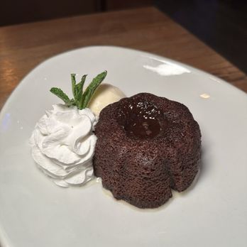 Square One Bar & Grill - Lava cake - New American Near Me - Danbury, Connecticut Square One Bar & Grill - Lava cake - New American Near Me - Danbury, Connecticut