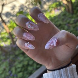 nails