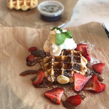 Burly Bird - Caramel strawberry shortcake - Chicken Wings Near Me - Burleson, Texas Burly Bird - Caramel strawberry shortcake - Chicken Wings Near Me - Burleson, Texas