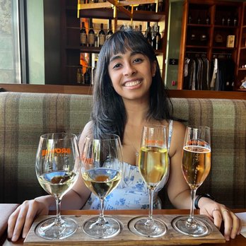 Browne Family Vineyards - Wine Tasting Room Near Me - Bellevue, Washington