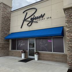 Rejuvv Luxury Spa