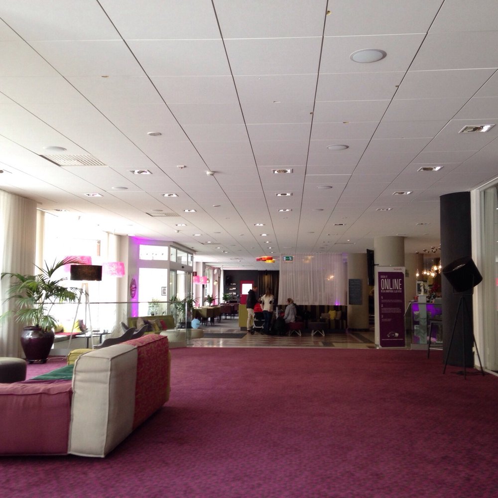 Scandic Hotels - Lobby - Hotels Near Me - Borås, O