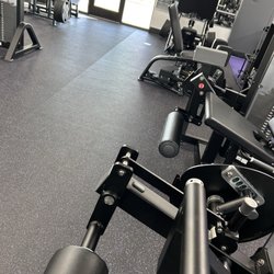 Anytime Fitness - Clean, new equipment!