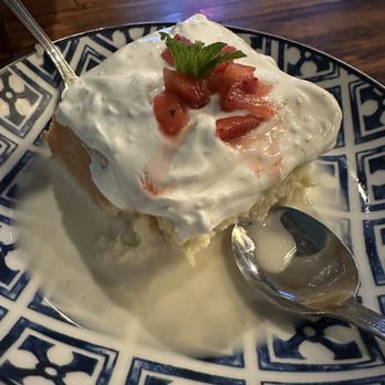 Bésame - Tres leches - Tapas/Small Plates Near Me - New Orleans, Louisiana Bésame - Tres leches - Tapas/Small Plates Near Me - New Orleans, Louisiana