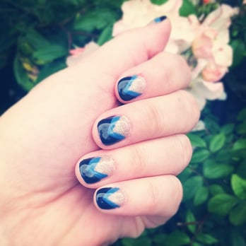 CoCo Nail Lounge  - Shellac Color Change Nails by Martina @ La Bella Nail Spa in Tacoma, WA - Nail Salons Near Me - Tacoma, Washington