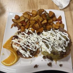 Huevos Divorciados (Divorced Eggs) Huevos Divorciados (Divorced Eggs)