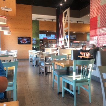 Fromagerie Victoria - a restaurant with tables and chairs - Fast Food Near Me - Quebec City, Quebec