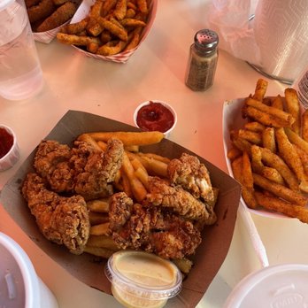 Big Earl's Greasy Eats - Chicken Finger Meal - American Near Me - Cave Creek, Arizona Big Earl's Greasy Eats - Chicken Finger Meal - American Near Me - Cave Creek, Arizona
