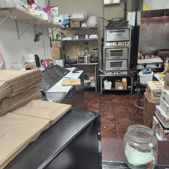 Mom's Kitchen - Mom's kitchen. - this is how the kitchen appears everyday - Indian Near Me - Traverse City, Michigan