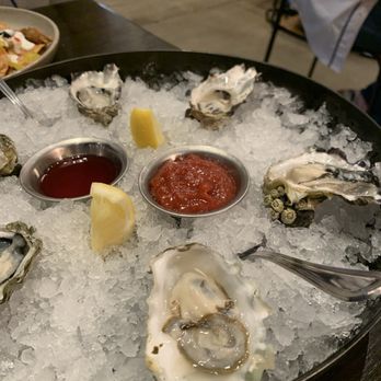 Hatback Bar & Grille - Super fresh seafood! - American Near Me - Seattle, Washington