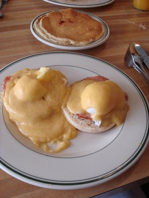 The Magnolia Pancake Haus by null