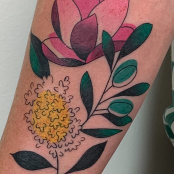 Abxtract Tattoo - Each flower represents a beloved family member! - Tattoo Near Me - Los Angeles, California Abxtract Tattoo - Each flower represents a beloved family member! - Tattoo Near Me - Los Angeles, California