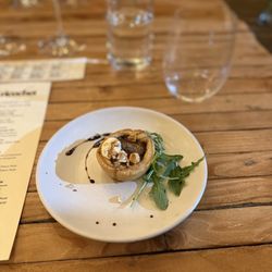 Ricochet Wine - Wine maker dinner hosted by trellis