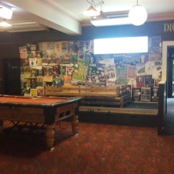 Dicey Riley's Hotel - Band Room - Hotels Near Me - Wollongong, NSW