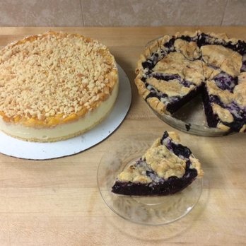 Mim's Kitchen - a blueberry crumb pie and a blueberry crumb pie - Cafeteria Near Me - Marlinton, West Virginia