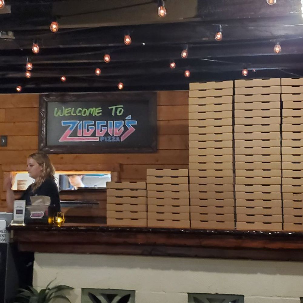Ziggie's Pizza - Ordering counter - Pizza Near Me - Orlando, Florida Ziggie's Pizza - Ordering counter - Pizza Near Me - Orlando, Florida