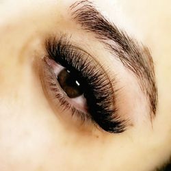 WOW Lash & Brow Studio - Mega volume