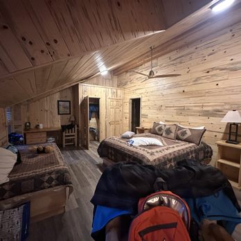 Silver City Mountain Resort - Evelyn Lake studio cabin - Resorts Near Me - Three Rivers, California Silver City Mountain Resort - Evelyn Lake studio cabin - Resorts Near Me - Three Rivers, California