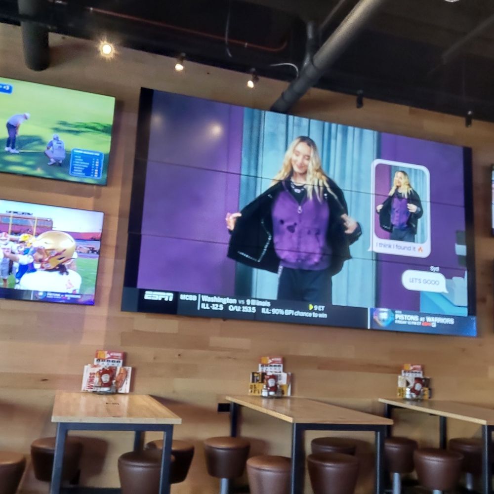 Buffalo Wild Wings - Chicken Wings Near Me - Torrance, California Buffalo Wild Wings - Chicken Wings Near Me - Torrance, California