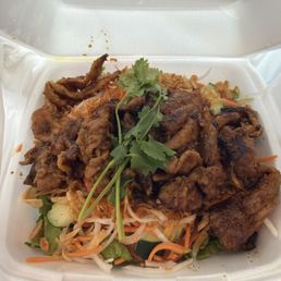 House salad with grilled pork