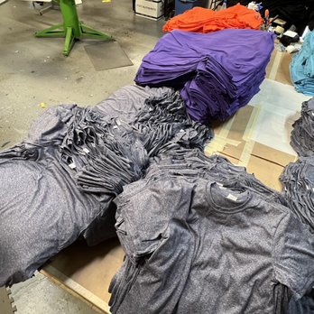 Shutter Creative - Bulk screen printing discount - Screen Printing/T-Shirt Printing Near Me - Georgetown, California