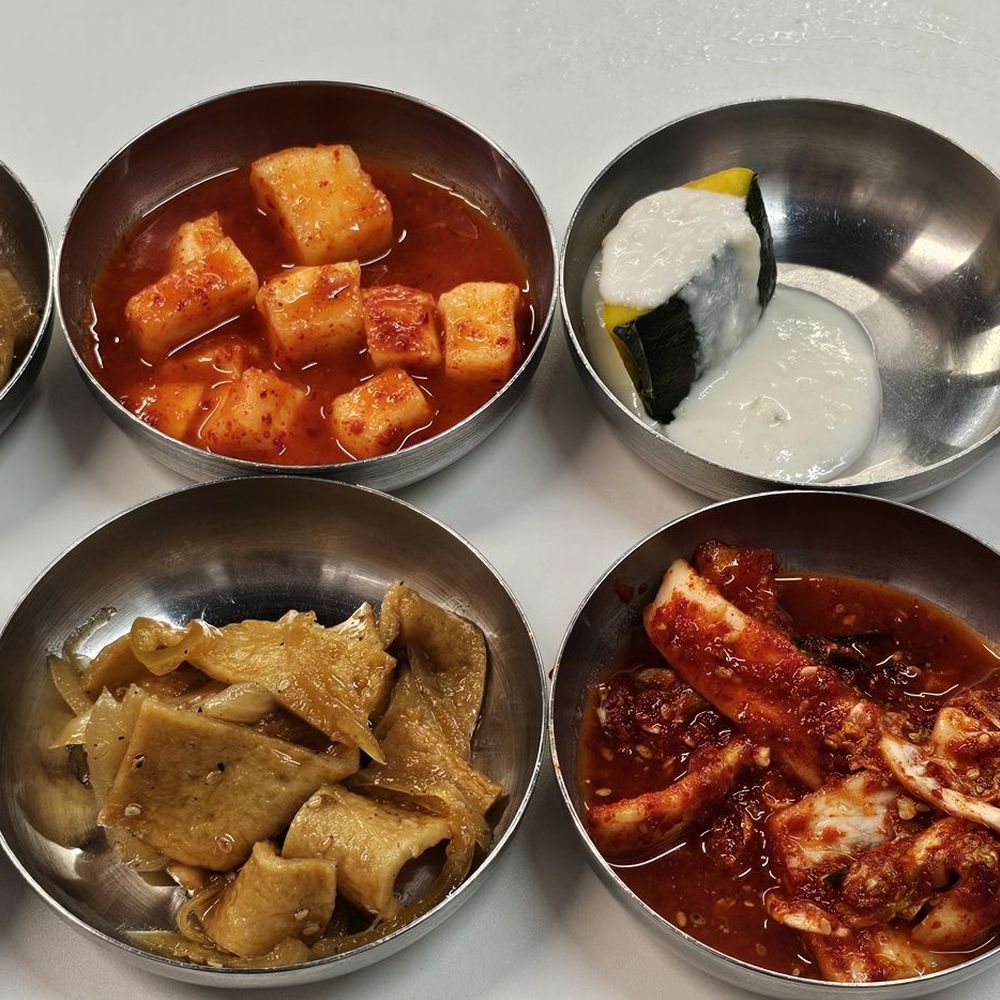 Yoo's Place - A beautiful array of ban chans. - Korean Near Me - Irvine, California Yoo's Place - A beautiful array of ban chans. - Korean Near Me - Irvine, California