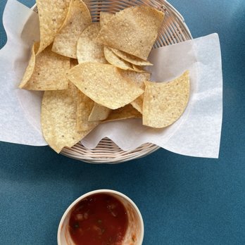 El Salvador Restaurant - Chips and salsa - Latin American Near Me - Milwaukee, Wisconsin El Salvador Restaurant - Chips and salsa - Latin American Near Me - Milwaukee, Wisconsin