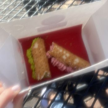 Sineore Cannoli - Gross cannolis. One bite and bye. - Desserts Near Me - Portsmouth, New Hampshire Sineore Cannoli - Gross cannolis. One bite and bye. - Desserts Near Me - Portsmouth, New Hampshire