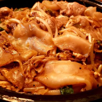 Sawasdee Thai Cuisine - Pad See Ew - Thai Near Me - Hershey, Pennsylvania