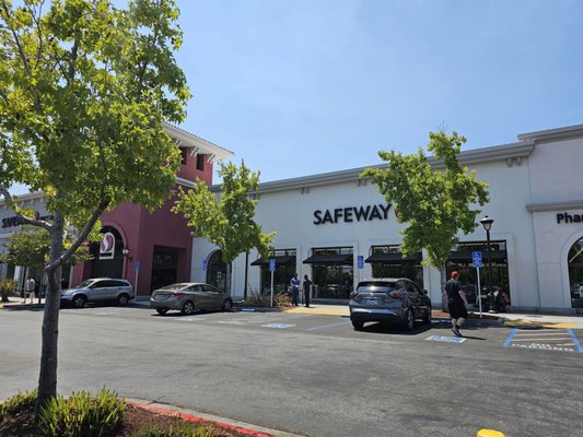 Safeway by null