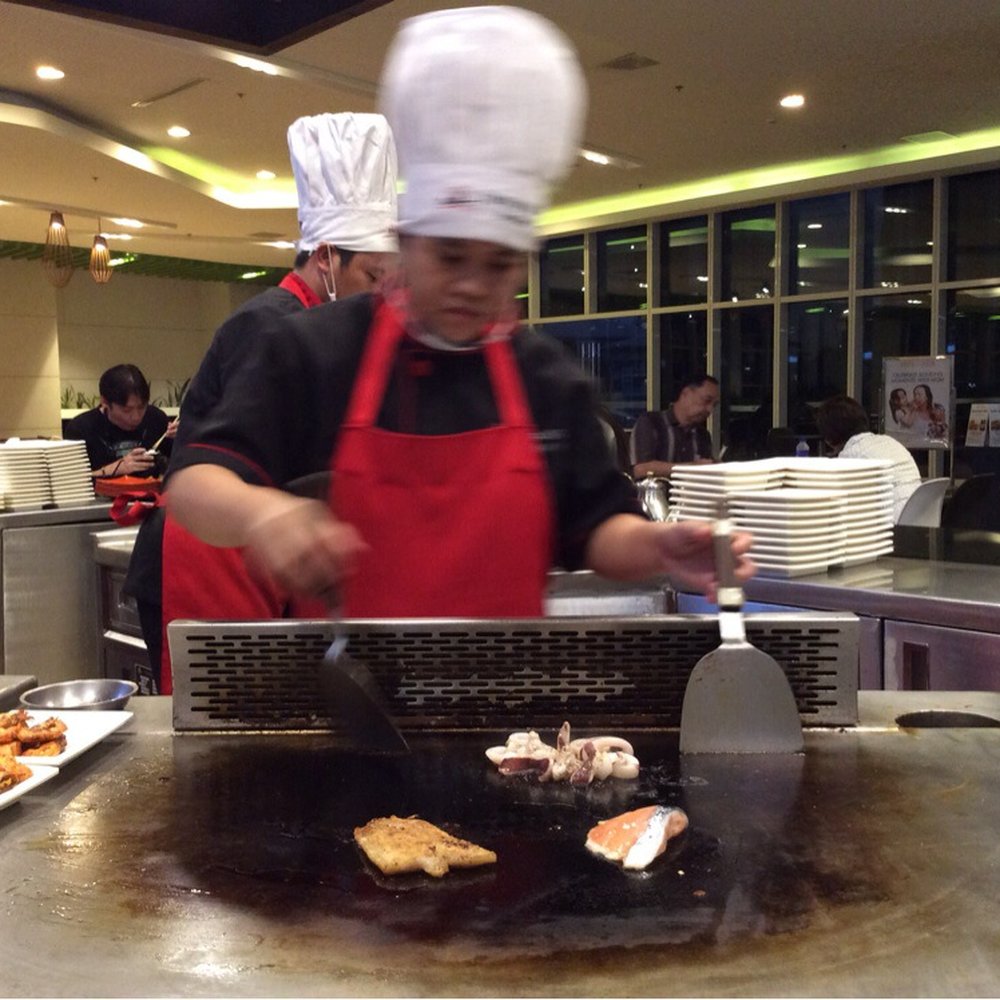 Teppanyaki Brothers - The cooks at their Teppan stations while us customers sit around them, bar-style. - Japanese Near Me - Taguig, NCR