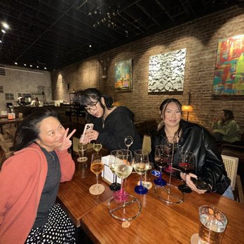 A2 Wine Bar - White wine flight, organic flight, and rose - Wine Bars Near Me - San Mateo, California