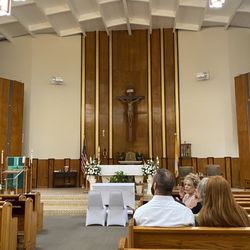 Saint Thomas the Apostle Catholic Church - The wedding altar
