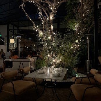Laurel Hardware - New American Near Me - West Hollywood, California