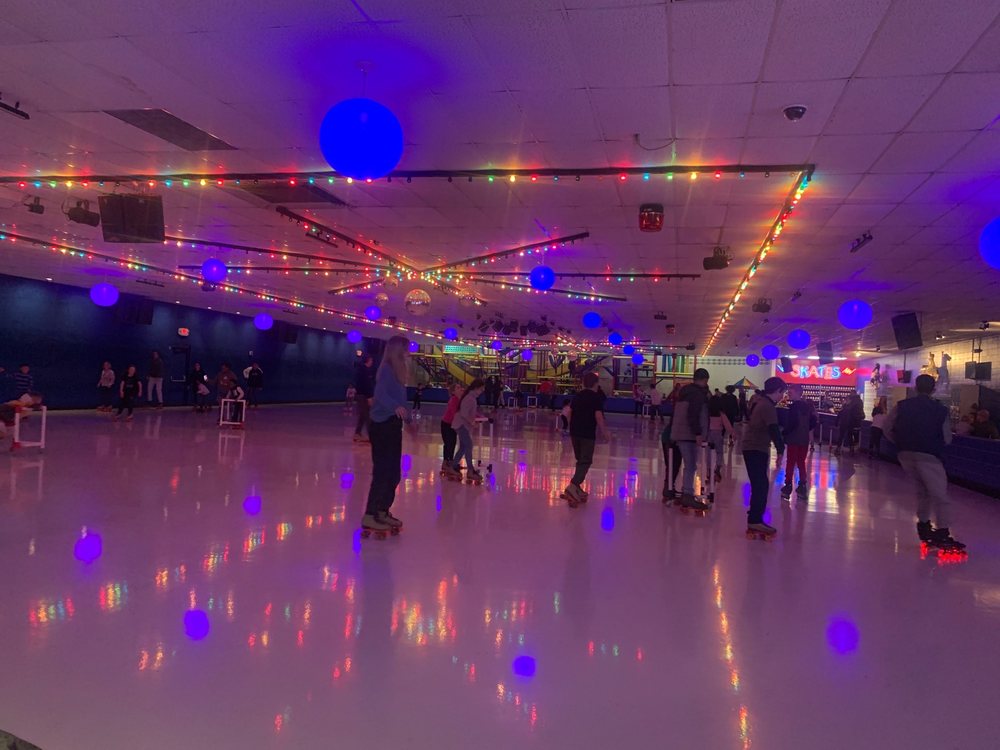 CAROUSEL SKATE CENTER Updated September 2024 30 Photos & 17 Reviews
