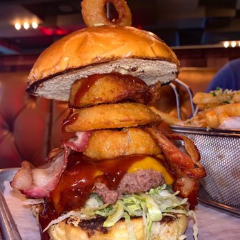 Burgermeister - Brickell - Smokehouse Burger - Burgers Near Me - Miami, Florida
