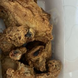 Lee's Famous Recipe Chicken - Box of chicken