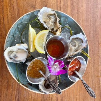 Herringbone Waikiki - Oysters - Seafood Near Me - Honolulu, Hawaii