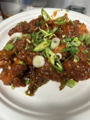 Everest Momo by null