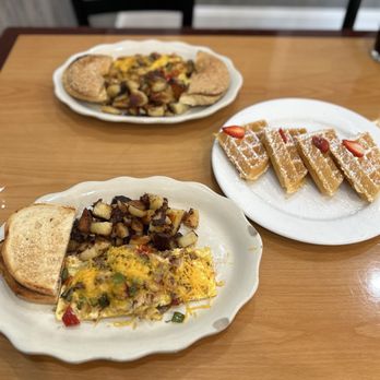 The Omelette Cafe - Cafes Near Me - Manassas, Virginia