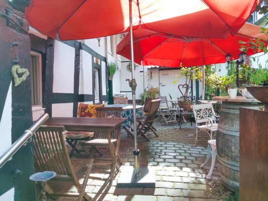 Daisys Tearoom and Garden by null