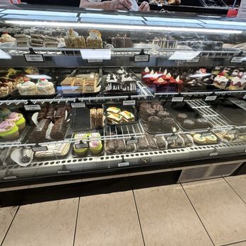 Frida's Cafe & Bakery - Pastry bar - Bakeries Near Me - Largo, Florida