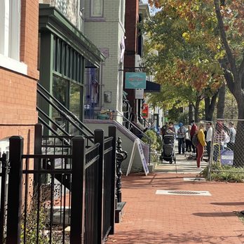 Sweet Crimes - The line! - Bakeries Near Me - Washington Dc, District of Columbia