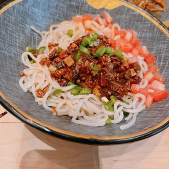 Uncle Dumpling - 炸醬麵 - Noodles Near Me - Roseville, California