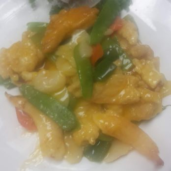Eastern Paradise - My wife and I really like the food here. The Chinese food is very good. It is a happy dinner. - Japanese Near Me - Rochester, New Hampshire