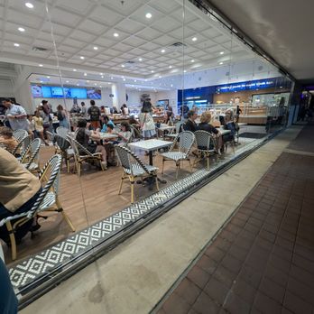 Paris Baguette - Bakeries Near Me - Webster, Texas