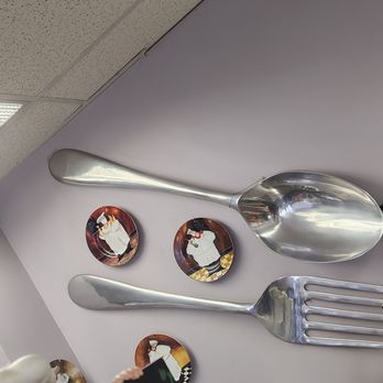 Bert's Deli - Delis Near Me - Milford, Connecticut