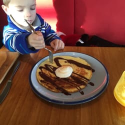 Les Têtes de Cochon - The children loved the custom crepes with chocolate and toasted marshmallow (I think). Yum!