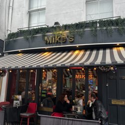 Mike's Café - Extérieur