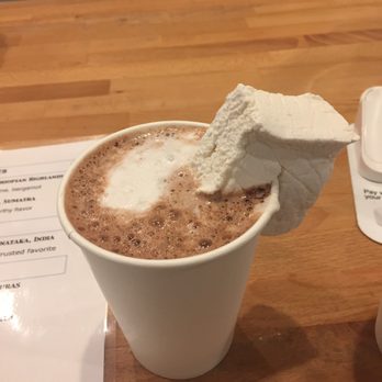Oakleaf Cakes - Hot chocolate with homemade marshmallow - Bakeries Near Me - Boston, Massachusetts